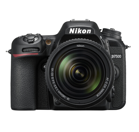 尼康/Nikon D7500 套机（AF-S DX NIKKOR 18-200mm f/3.5-5.6G ED VR) 数字照相机